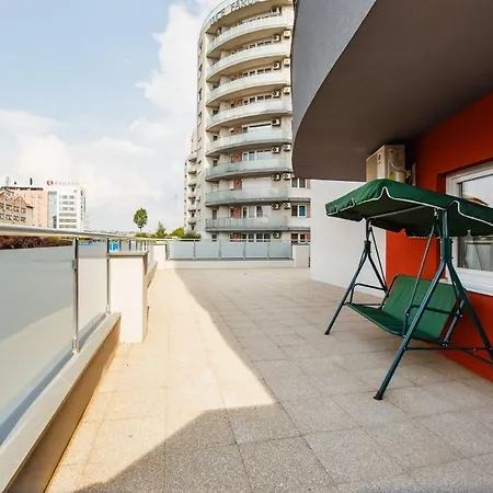 Spacious & Bright 2 Bedroom Central Apartment Oradea Exterior photo