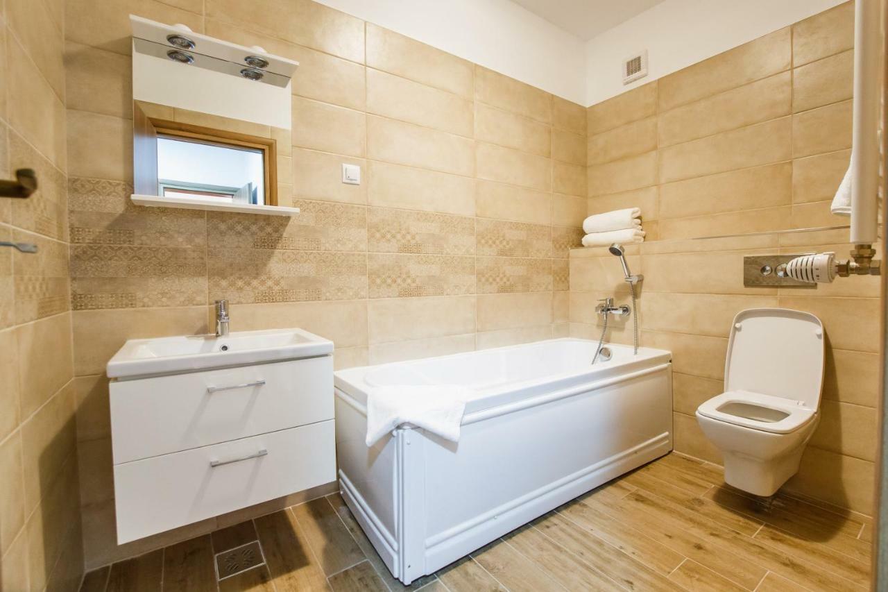 Spacious & Bright 2 Bedroom Appartement Oradea