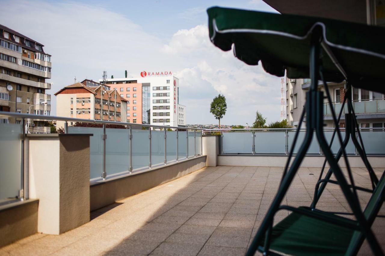 Spacious & Bright 2 Bedroom Appartement *