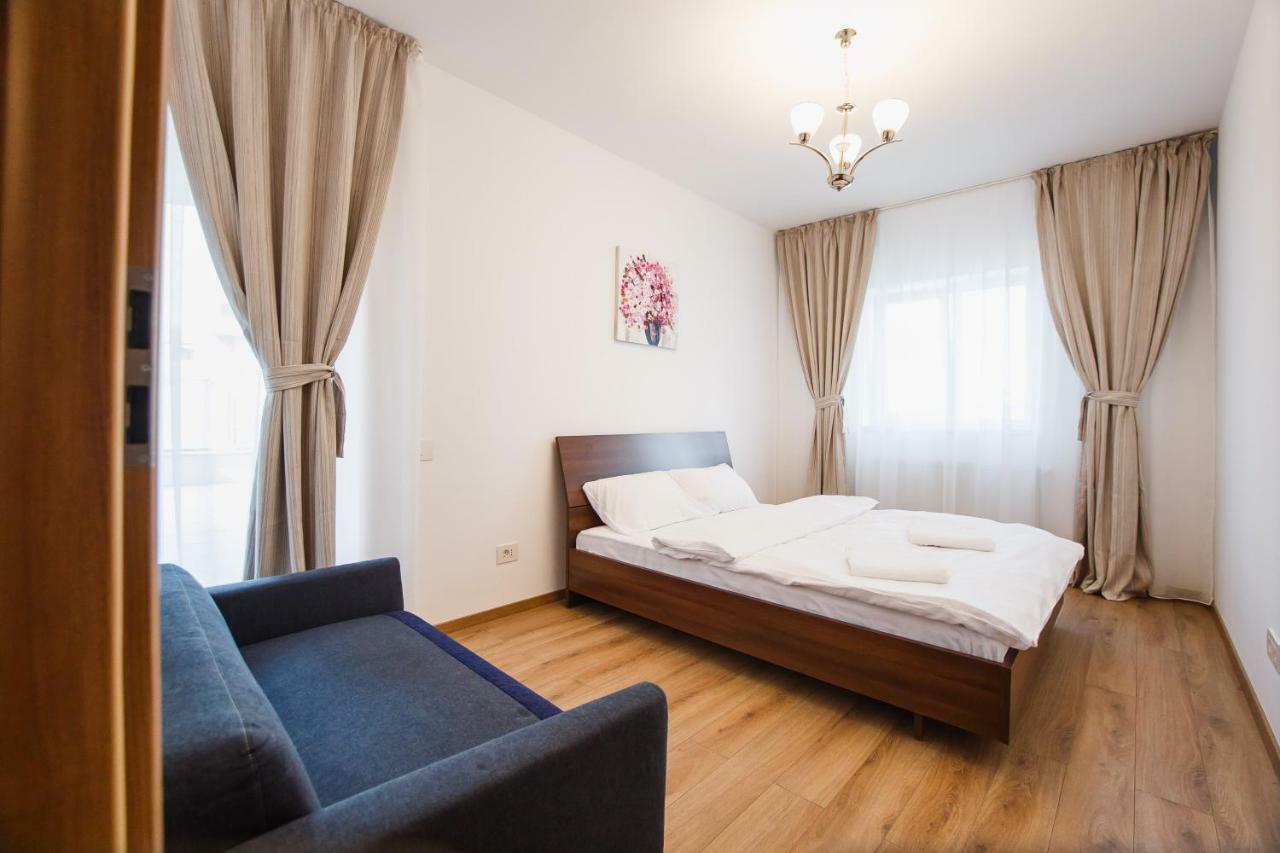 Spacious & Bright 2 Bedroom Appartement